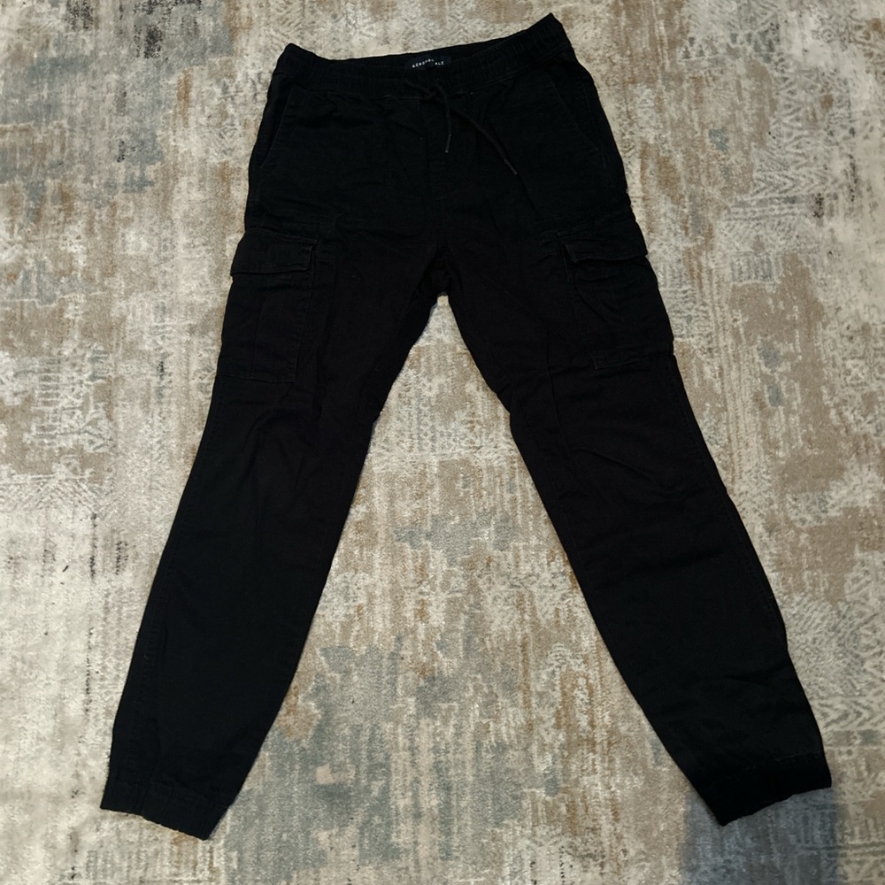 Aeropostale Women's Black Ankle Cargo Pants